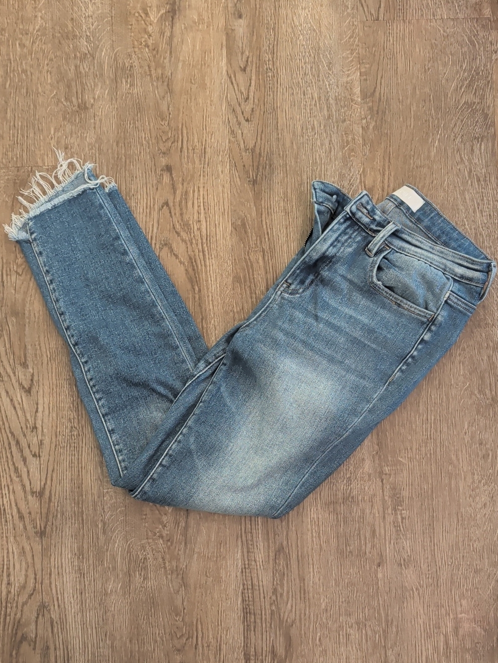 Women's Vervet Frayed Hem Slim Jeans